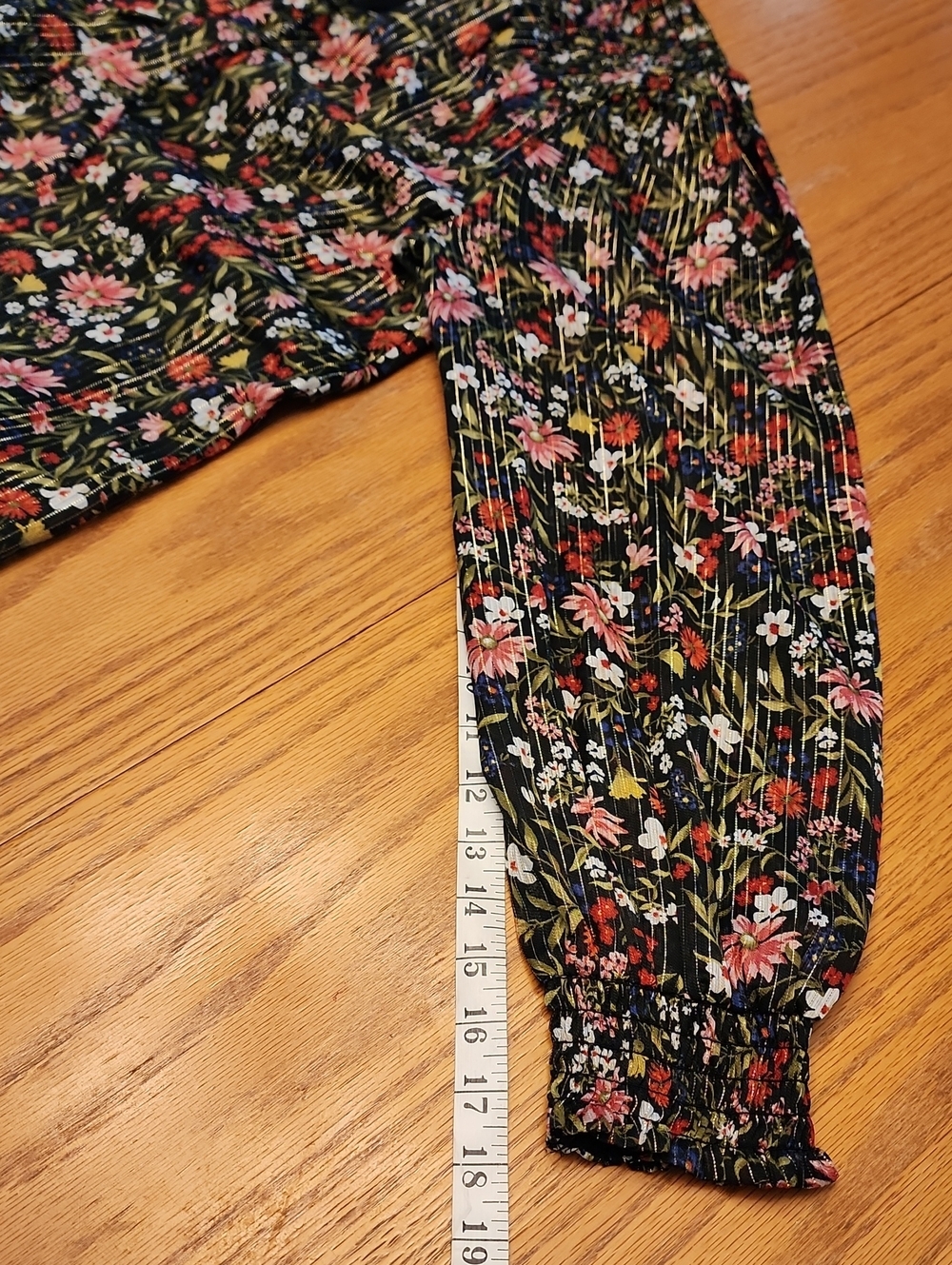 Old Navy Flowy Floral Top - Picture 8 of 17